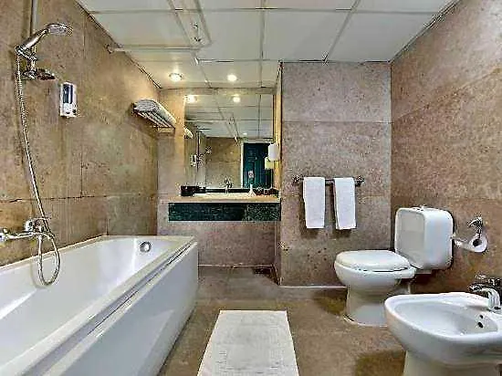 酒店 Hotelux Marina 3*